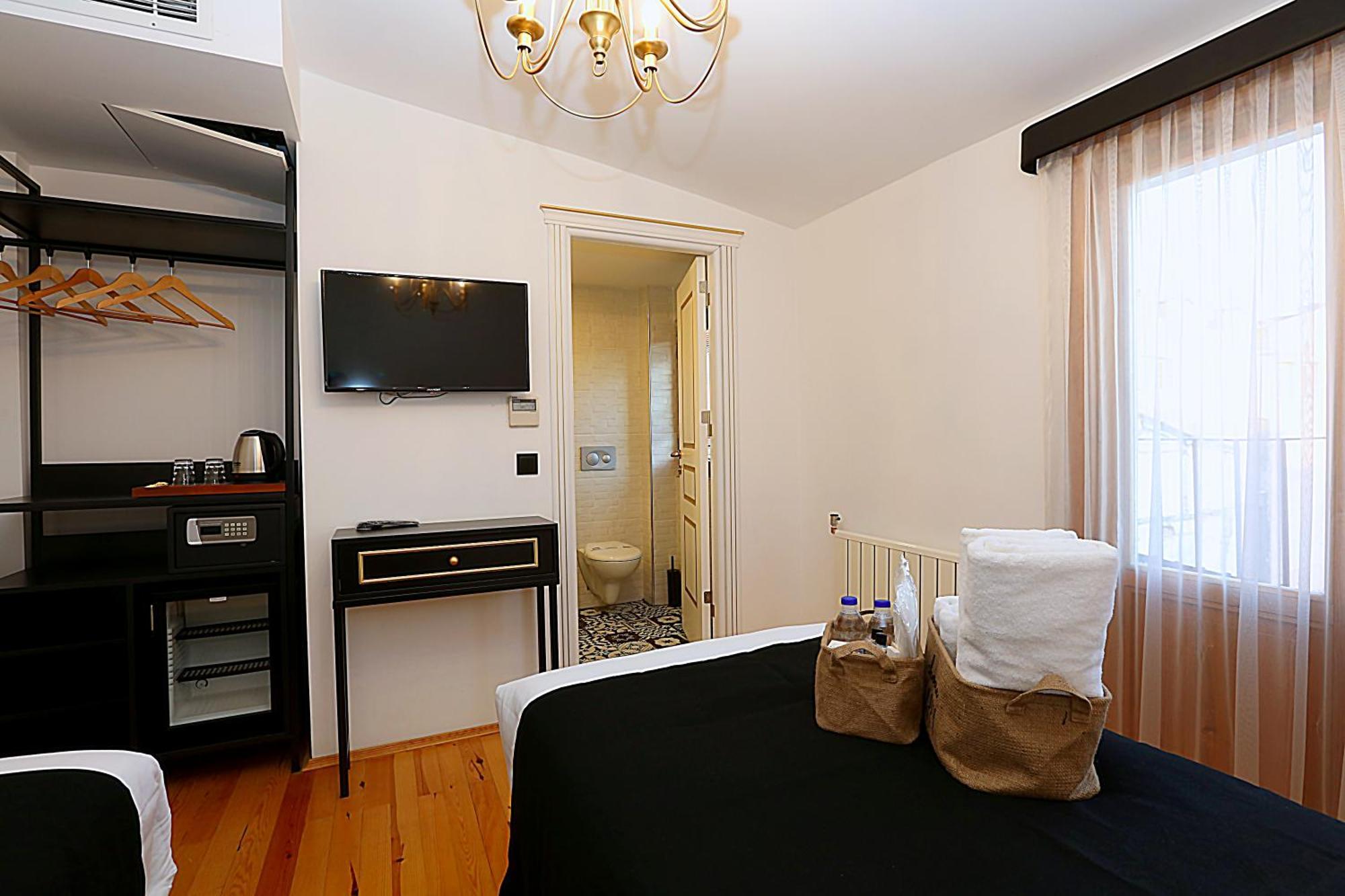 Istanbul Taksim Istiklal Street Kamil Hotel - Historical Kamer foto